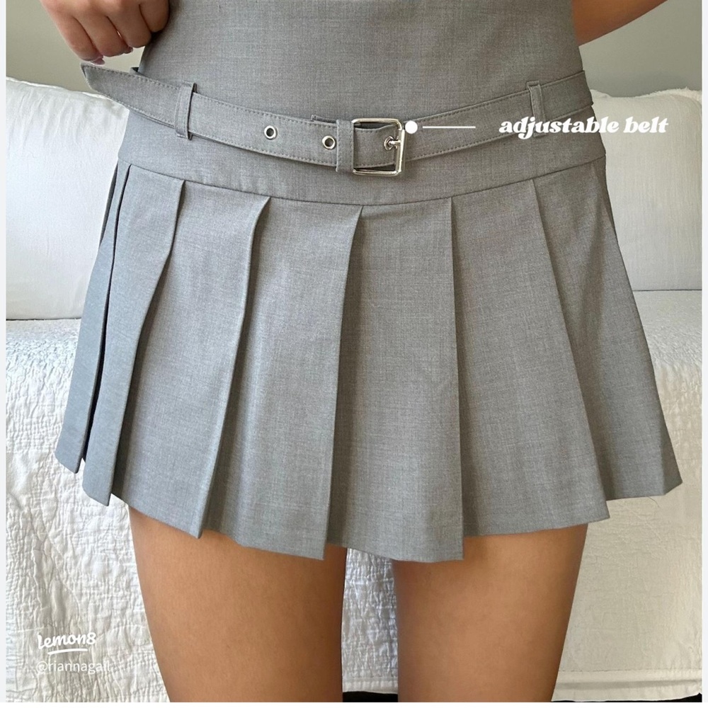NWT ZARA Pleated Skirt with Adjustable Belt